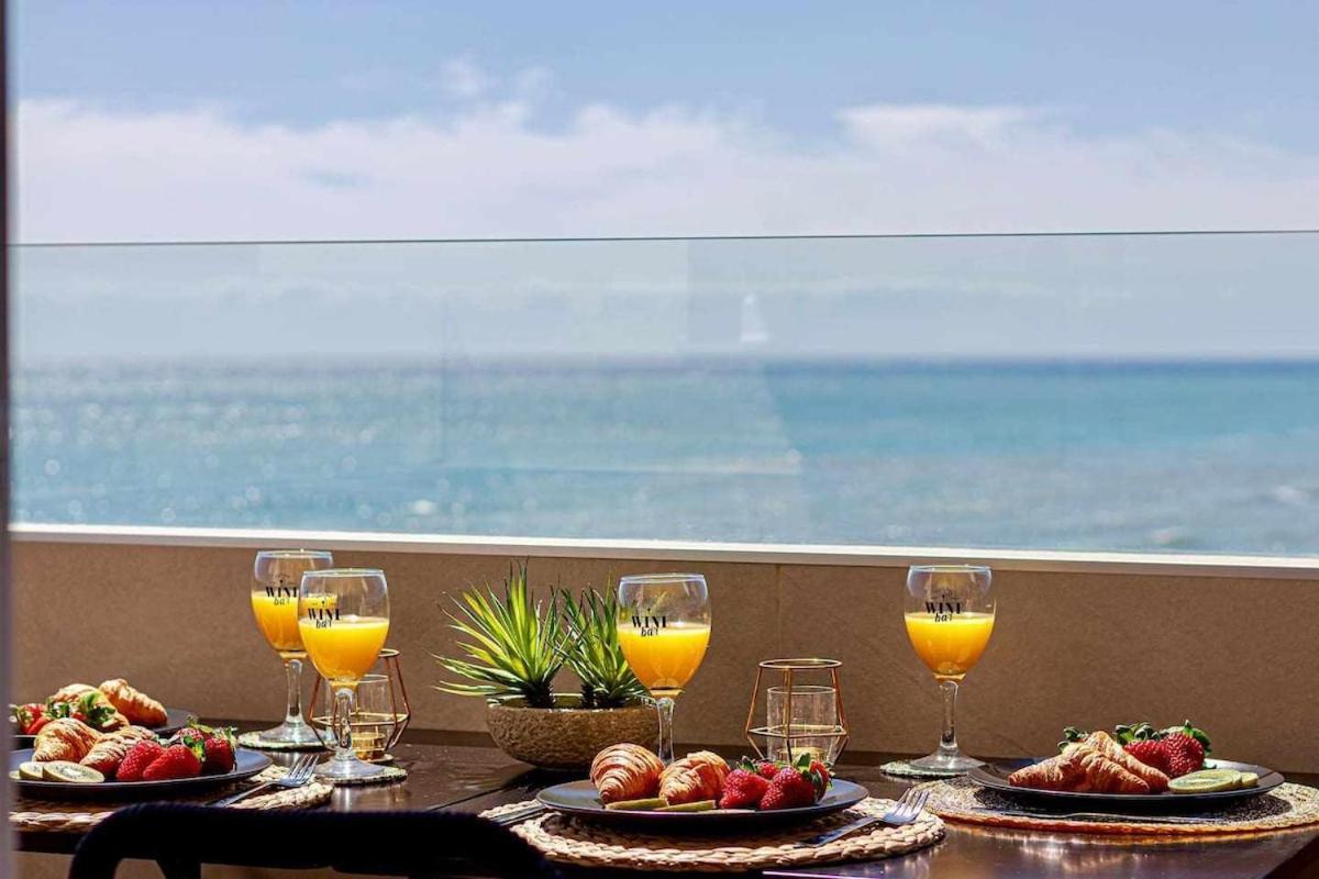 797 Holiday Rentals - Benalbeach- Moderno Piso Para 5 Con Vistas Al Mar Benalmadena Ngoại thất bức ảnh